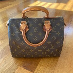 Authentic Louis Vuitton Speedy 25 bag